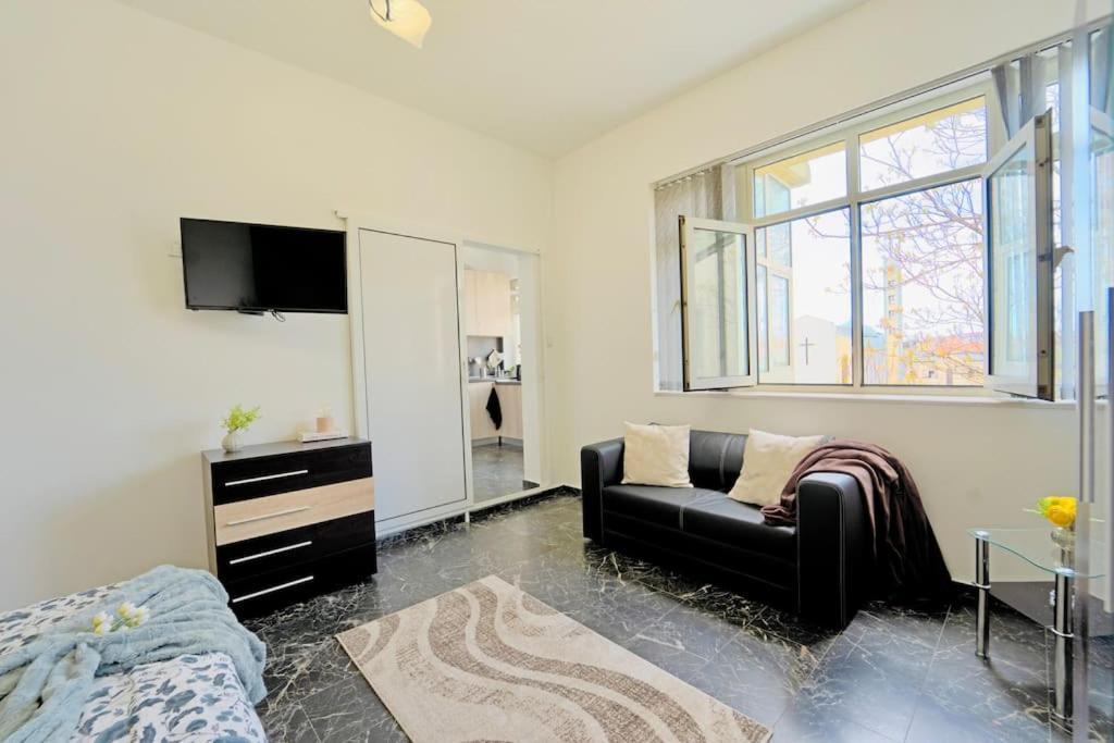 Cozy 1-Bedroom Flat In The Very Center Of Sofia Exterior foto