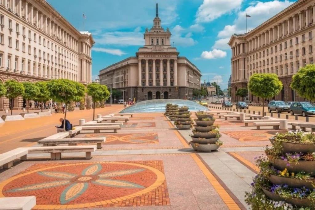 Cozy 1-Bedroom Flat In The Very Center Of Sofia Exterior foto